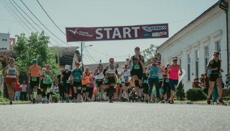 Fotografie de la Participanții la Geopark Challenge au alergat împreună kilometri cât să înconjoare de 10 ori toată Țara Hațegului